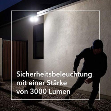 Arlo Floodlight Überwachungskamera Aussen WLAN, Kabellos, 2K HDR, 160° Ultra-Weitwinkel, Bewegungsmelder, Farbnachtsicht, LED Flutlicht, 2-Wege-Audio, Alarm Sirene + mit Arlo Secure Testzeitraum - 5